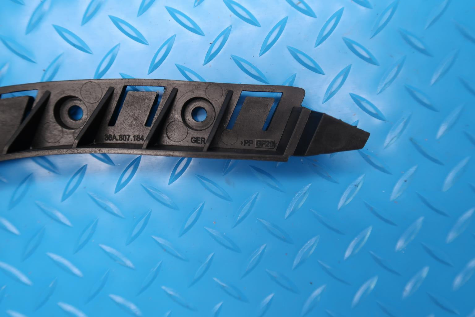 Bentley Bentayga front bumper brackets left & right #13089