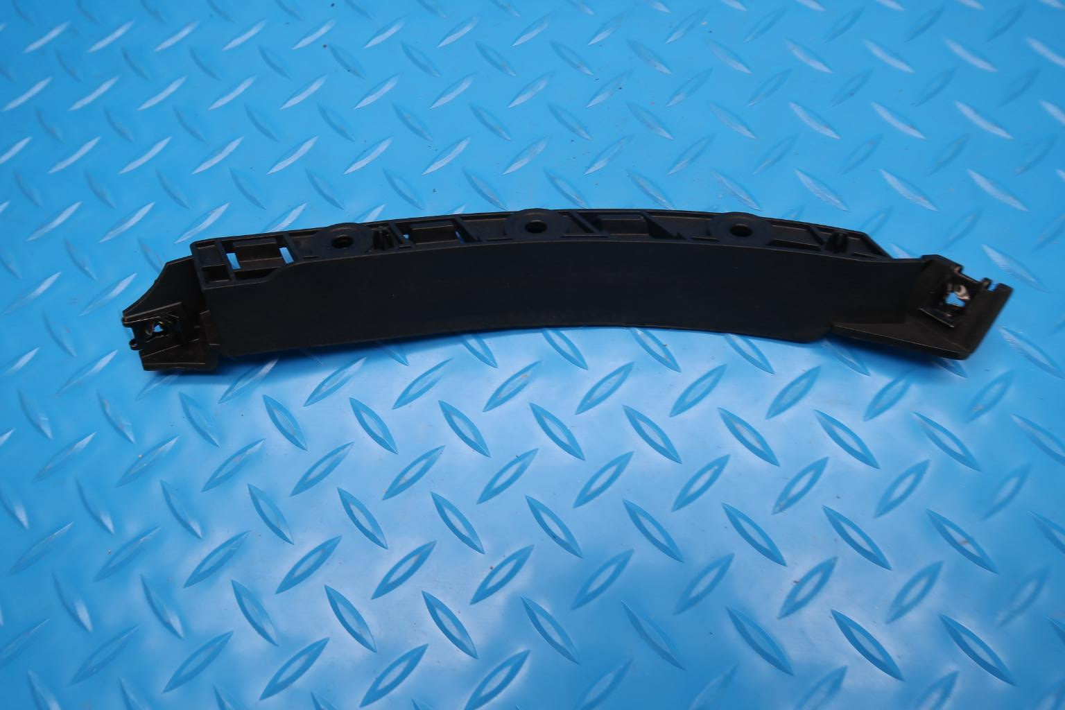 Bentley Bentayga front bumper right guide bracket #13061