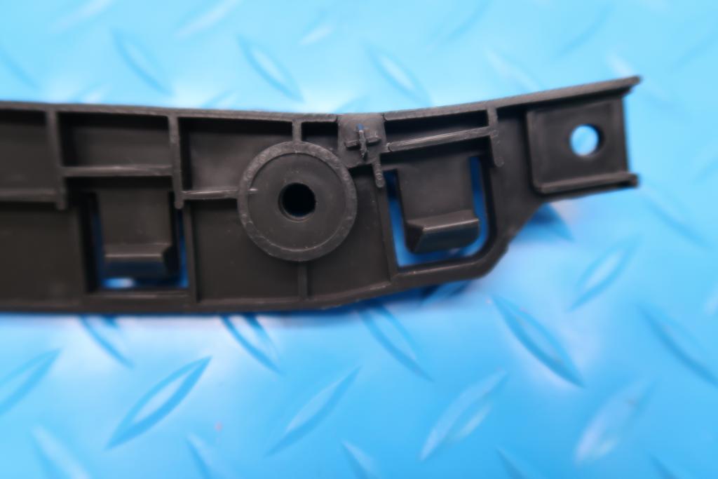 Bentley Bentayga front bumper left outer bracket #13091