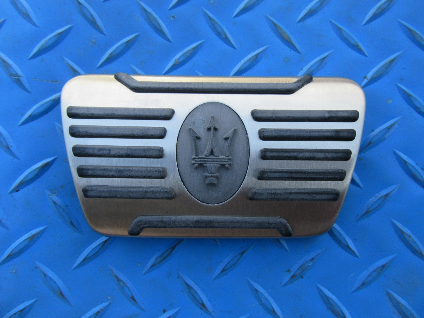 maserati pedals Maserati Levante Ghibli Quattroporte complete foot pedal covers NEW OEM #2669
