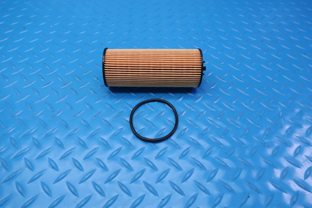 Aston Martin Db11 Vantage Dbx 4.0 V8 engine oil filter TopEuro #12456