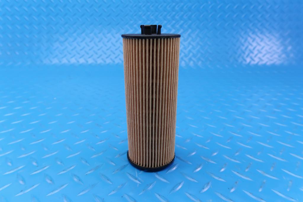 Aston Martin Db11 Vantage Dbx 4.0 V8 engine oil filter TopEuro #12456