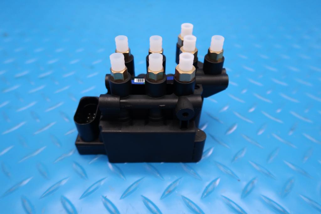 Bentley Bentayga Lamborghini Urus air suspension valve block #12460