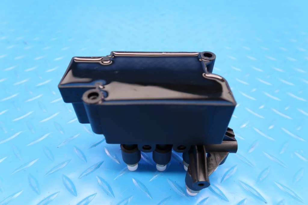 Bentley Bentayga Lamborghini Urus air suspension valve block #12460