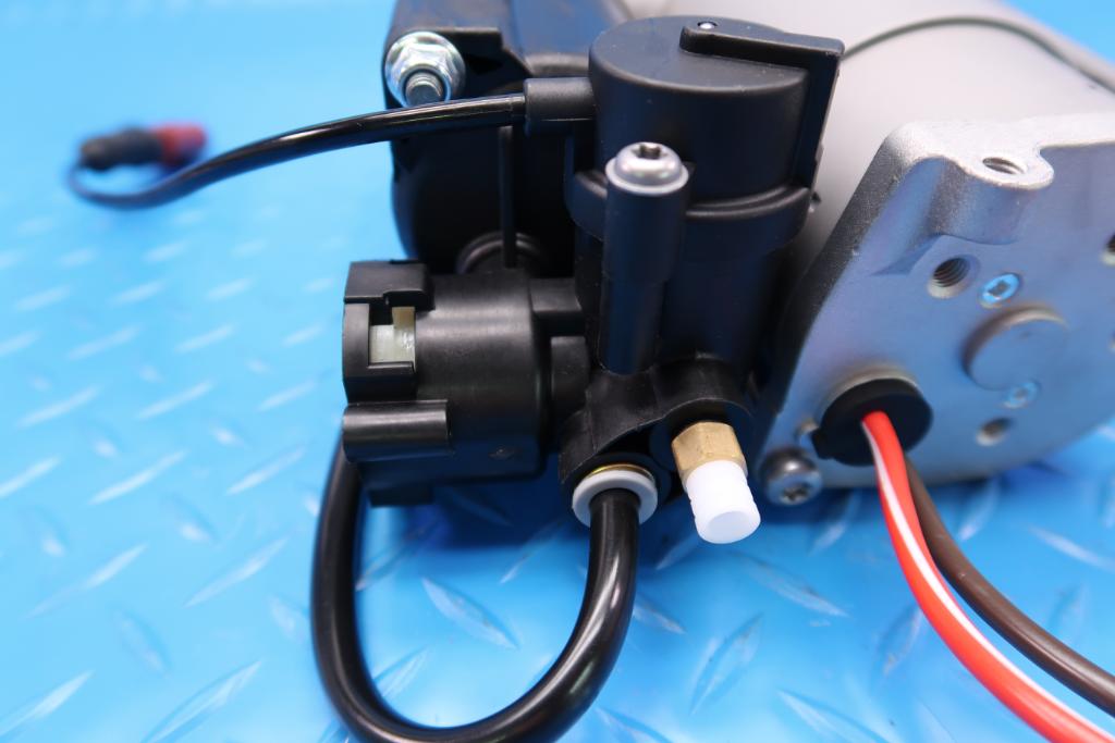Bentley Continental Flying Spur GT GTC air suspension pump #12467