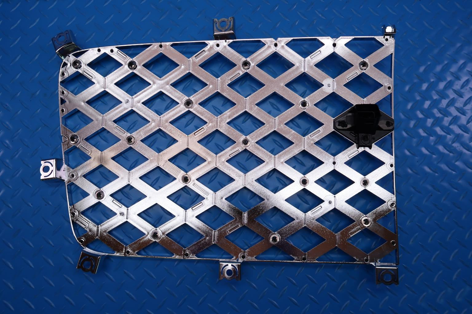 Bentley Continental Flying Spur Mulliner left main radiator grille #12429