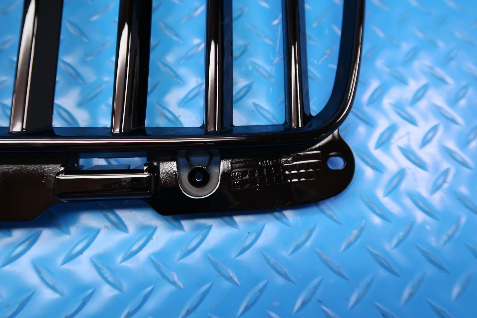 Bentley Bentayga Ewb Azure front black radiator grille #12443