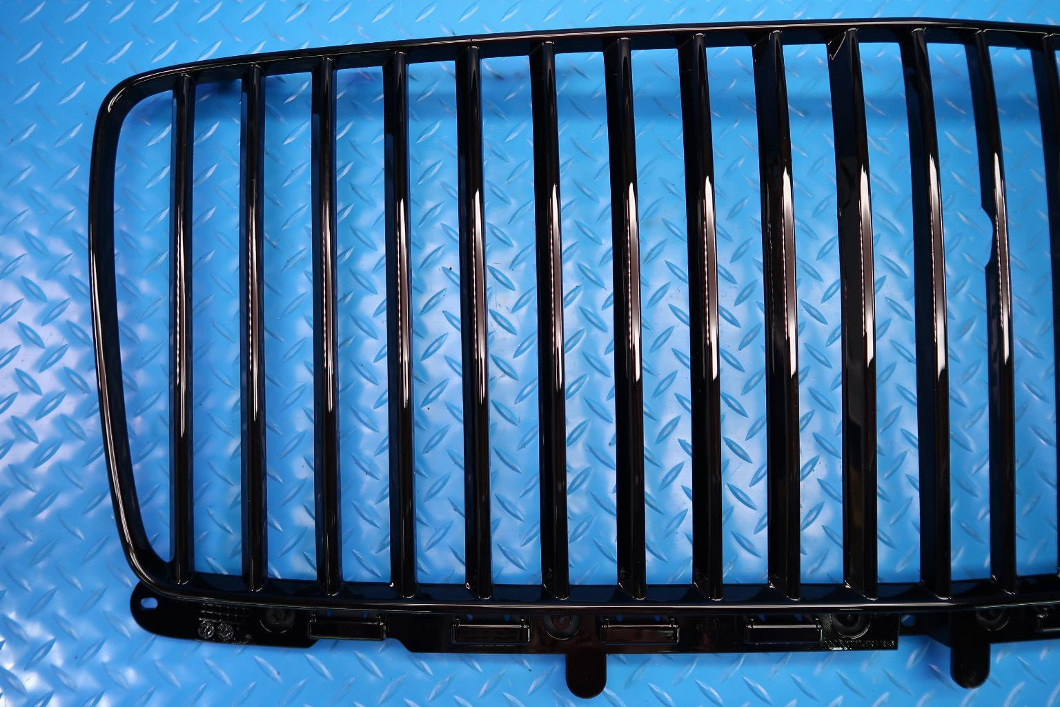Bentley Bentayga Ewb Azure front black radiator grille #12443