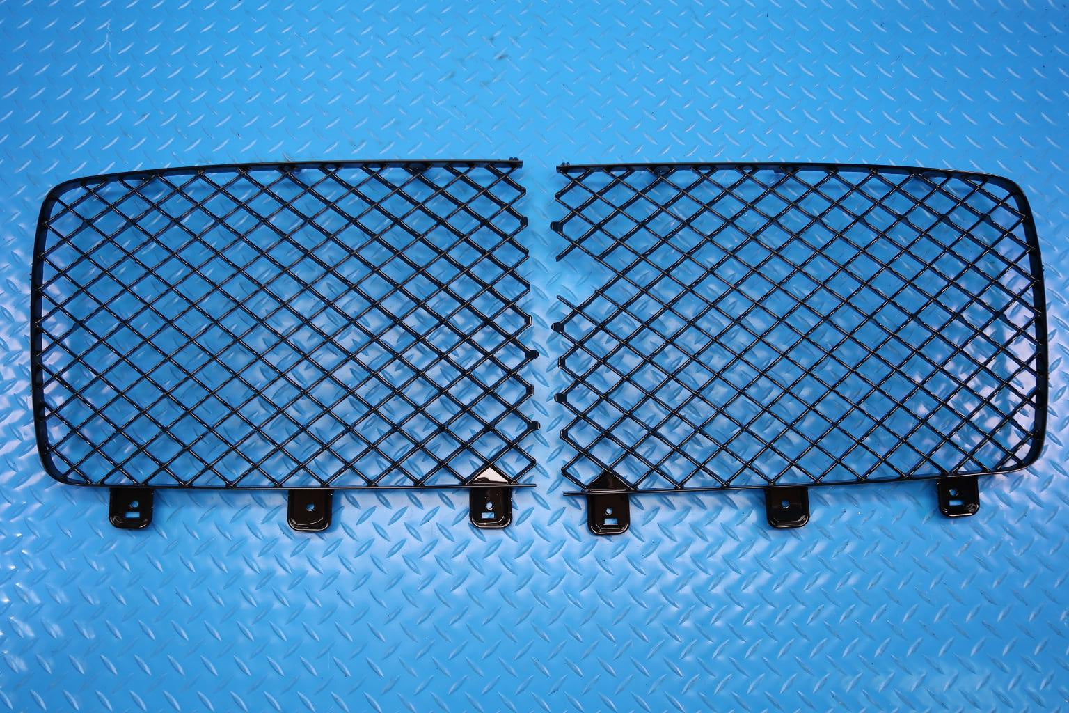 Bentley Bentayga front black left & right grille inserts #12469