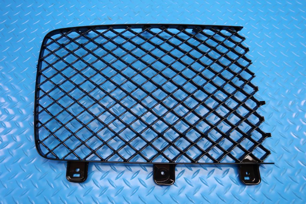 Bentley Bentayga front right black grille insert #12471