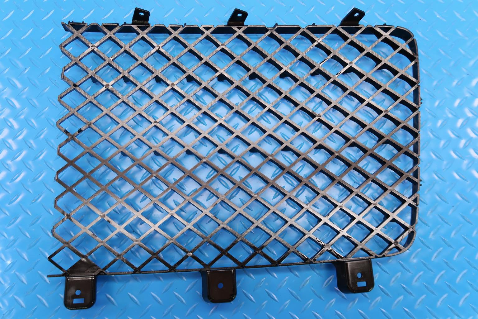 Bentley Bentayga front right black grille insert #12471