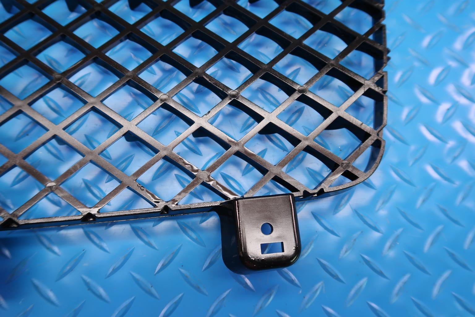 Bentley Bentayga front right black grille insert #12471