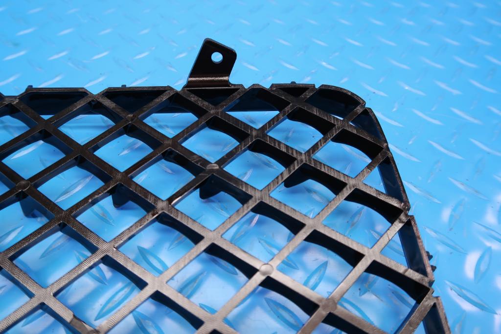 Bentley Bentayga front right black grille insert #12471