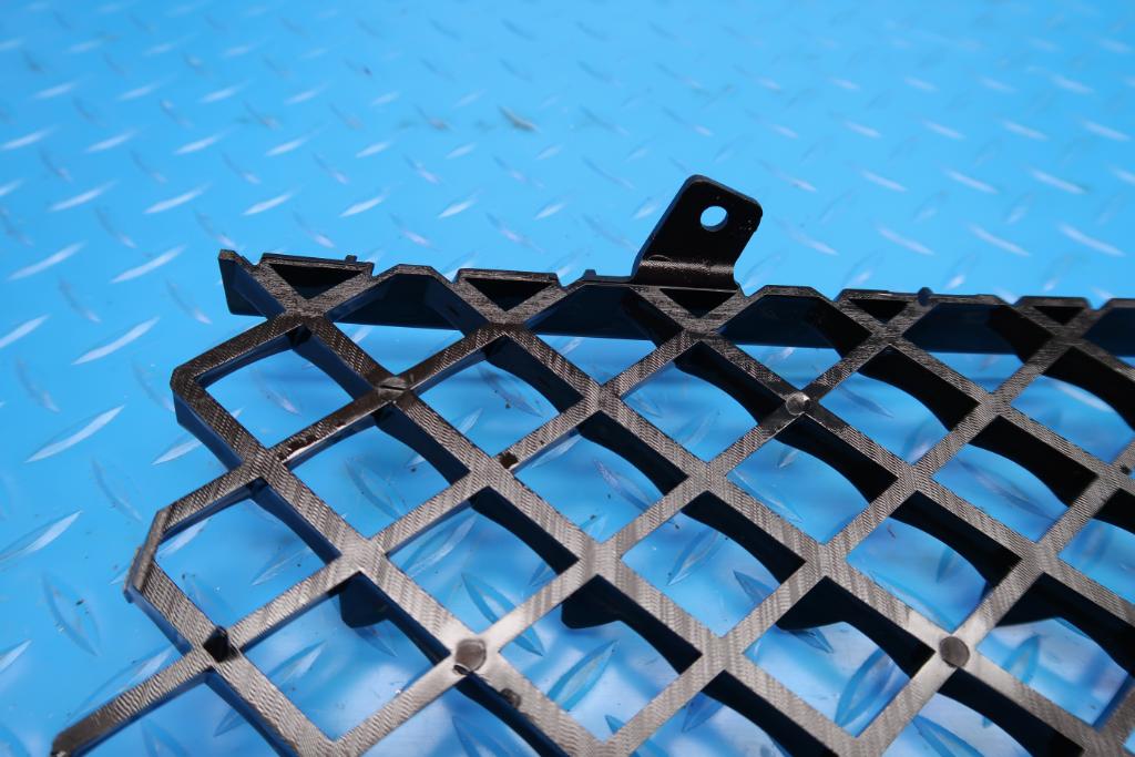Bentley Bentayga front right black grille insert #12471