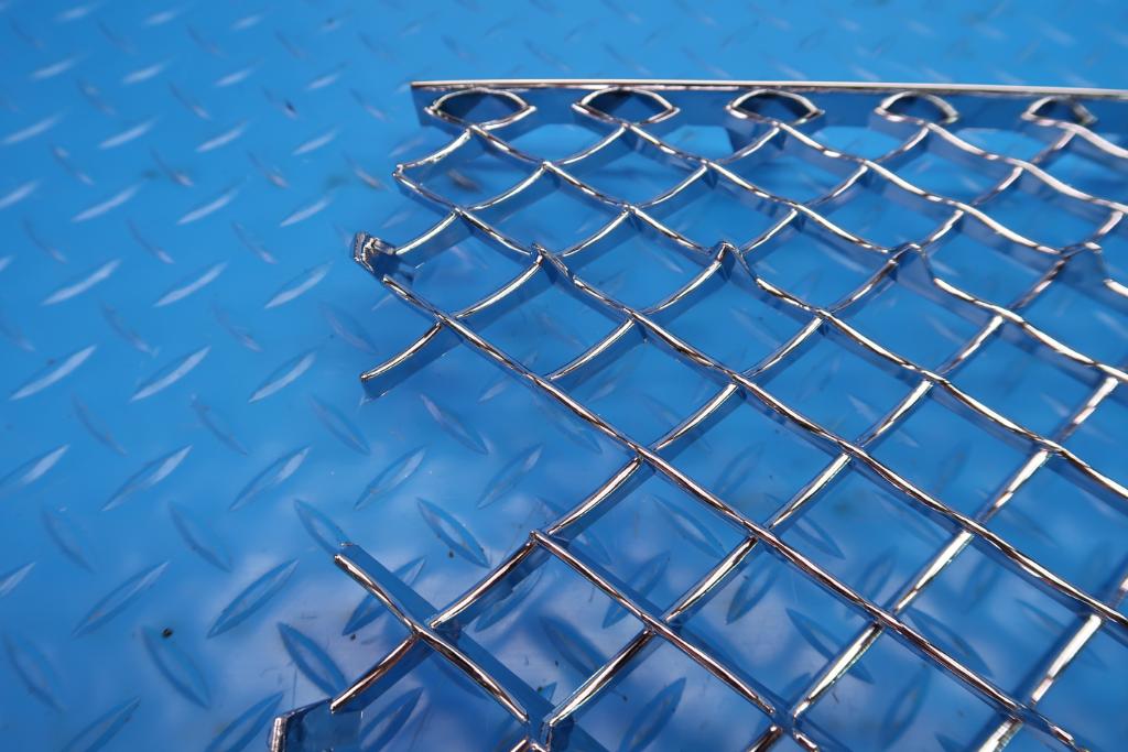 Bentley Bentayga front chrome left grille insert #12473
