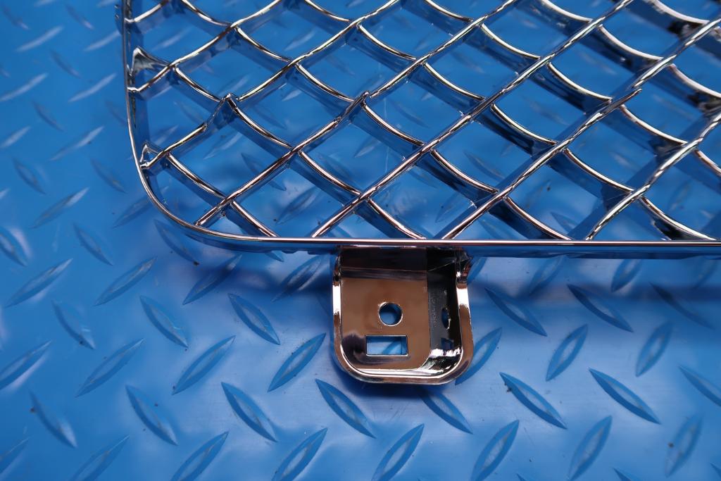 Bentley Bentayga front right chrome grille insert #12474