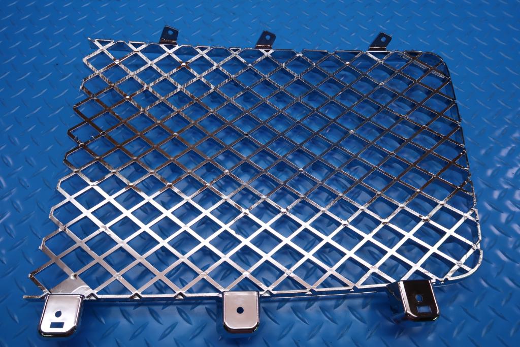 Bentley Bentayga front right chrome grille insert #12474