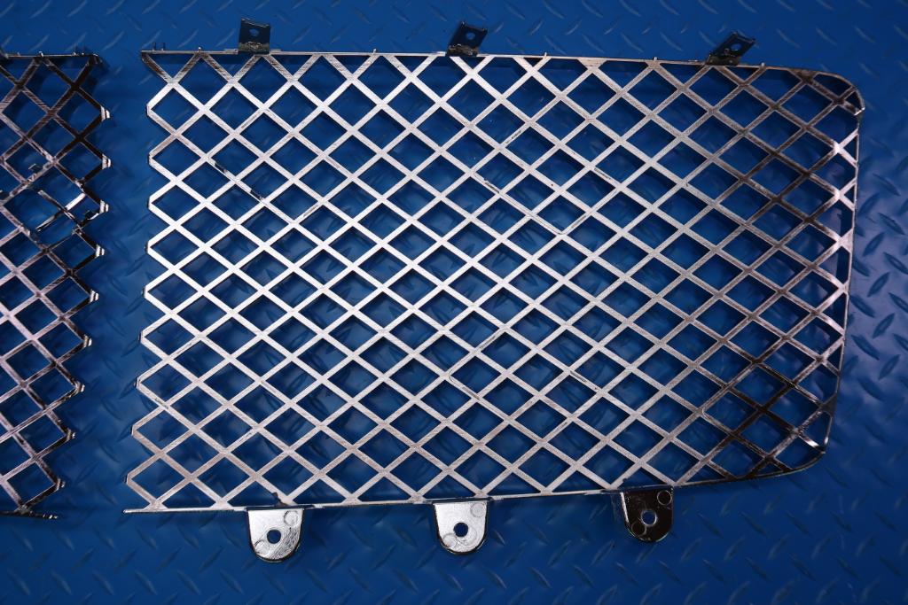 Bentley Gt Gtc front chrome radiator grille inserts left & right #12446