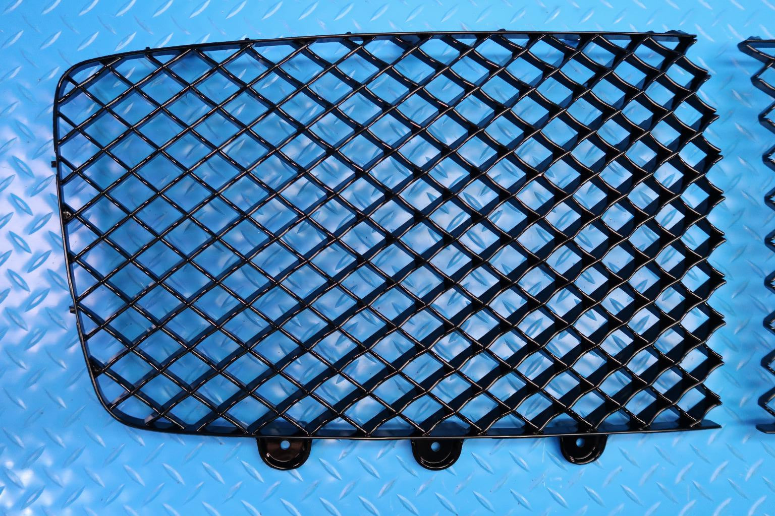 Bentley Gt Gtc front black radiator grille inserts left & right #12451