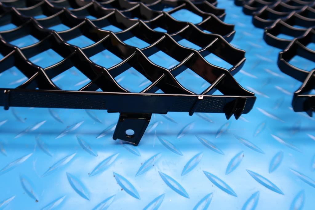 Bentley Gt Gtc front black radiator grille inserts left & right #12451