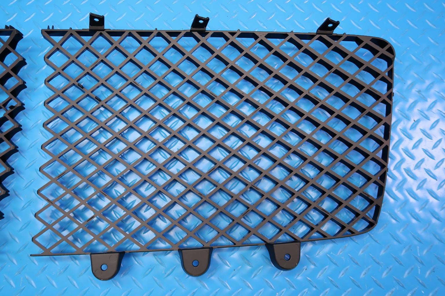 Bentley Gt Gtc front black radiator grille inserts left & right #12451