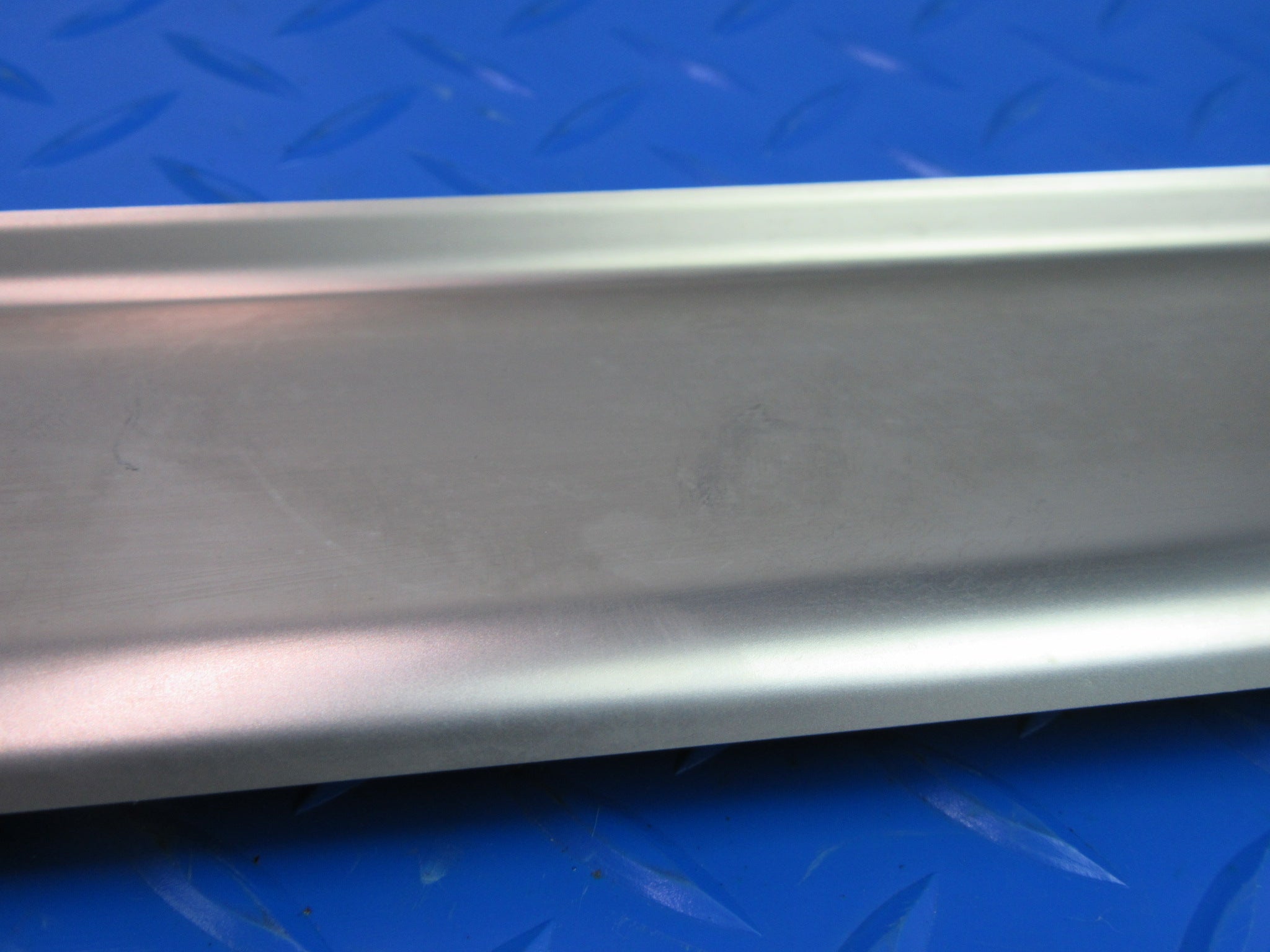 Bentley Continental GT GTC left door molding sill plate #2485