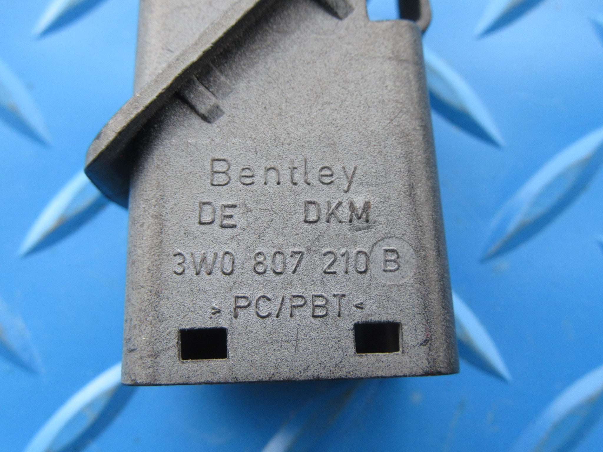 Bentley Flying Spur GT GTC reverse camera bracket #2454