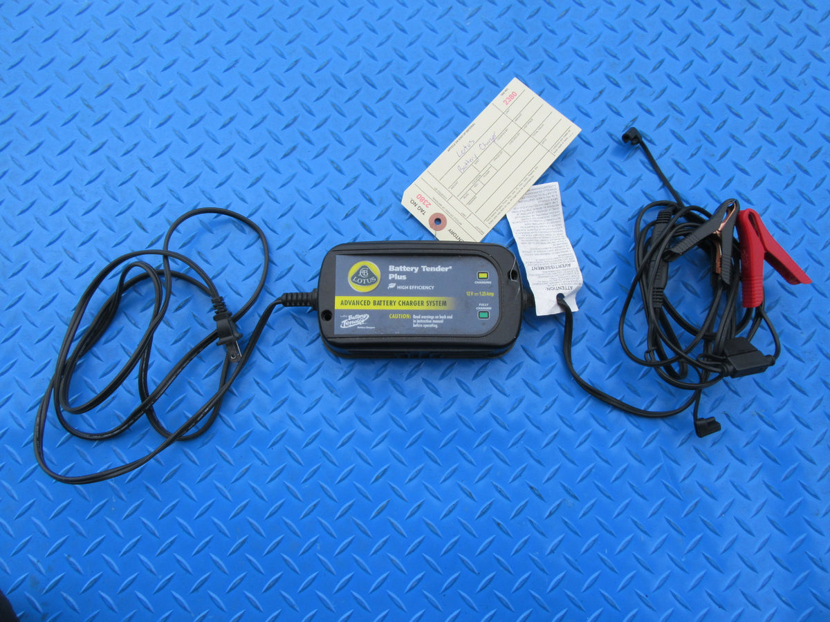 Lotus battery tender plus 1.25 AMP 12V charger maintainer #2380
