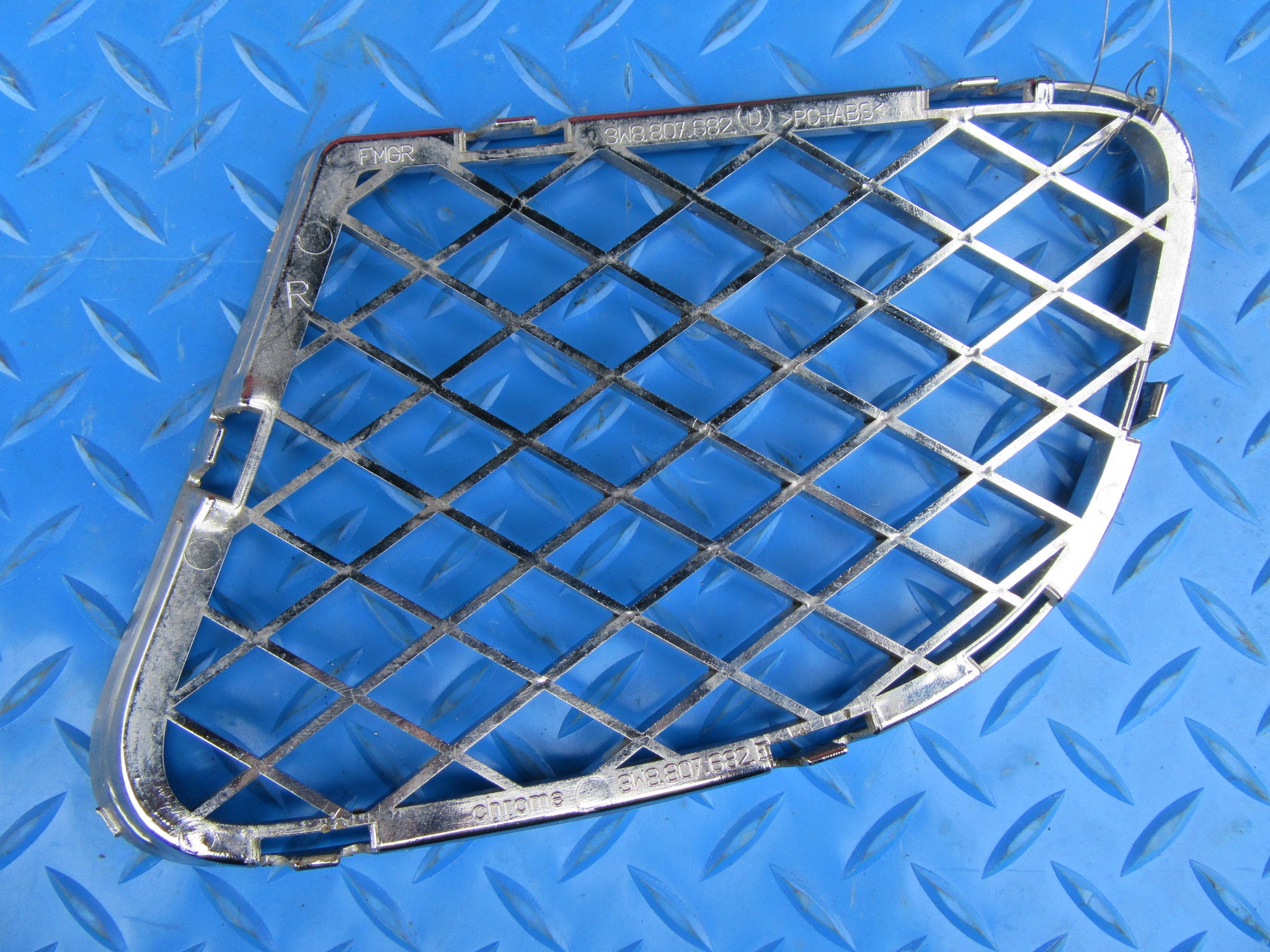 Bentley Continental Flying Spur GT GTC Speed right bumper grille chrome #2373