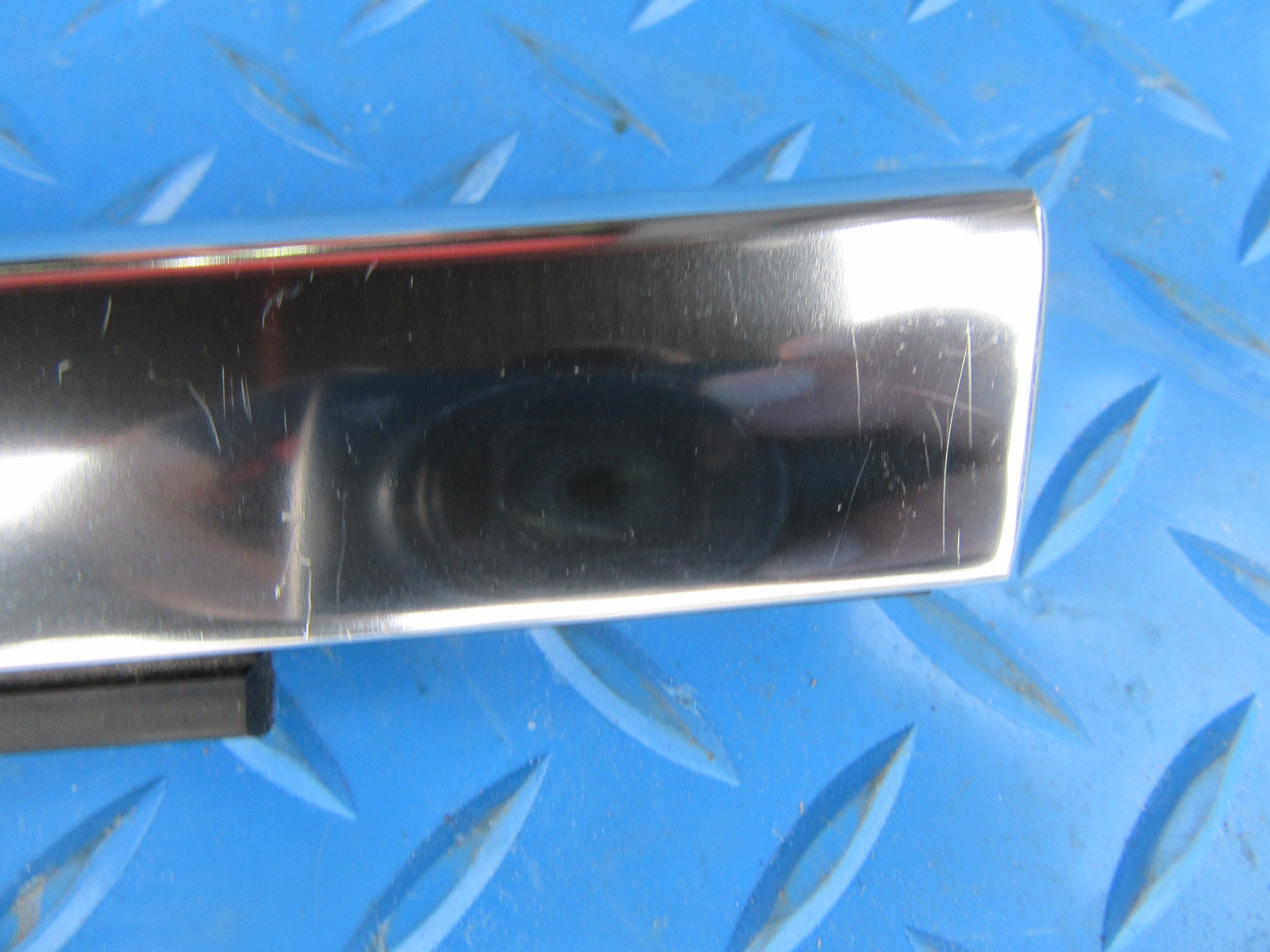 Rolls Royce Ghost Rr4 left front door chrome trim molding channel cover #2977