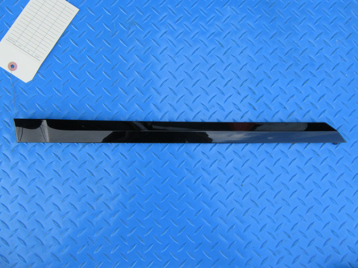 Bentley Continental GT GTC right quarter panel trim black #2320