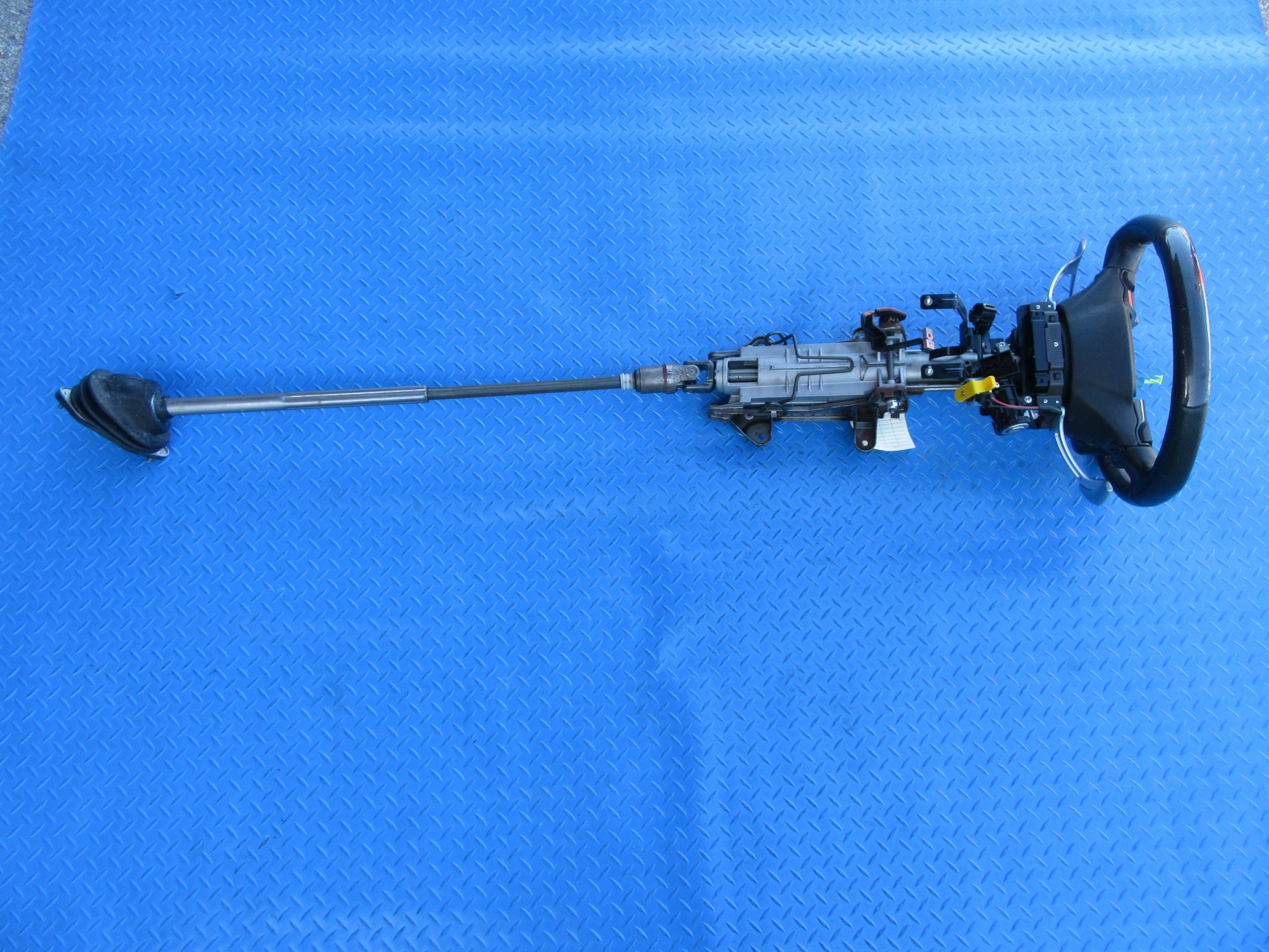 Ferrari California T steering column #7095