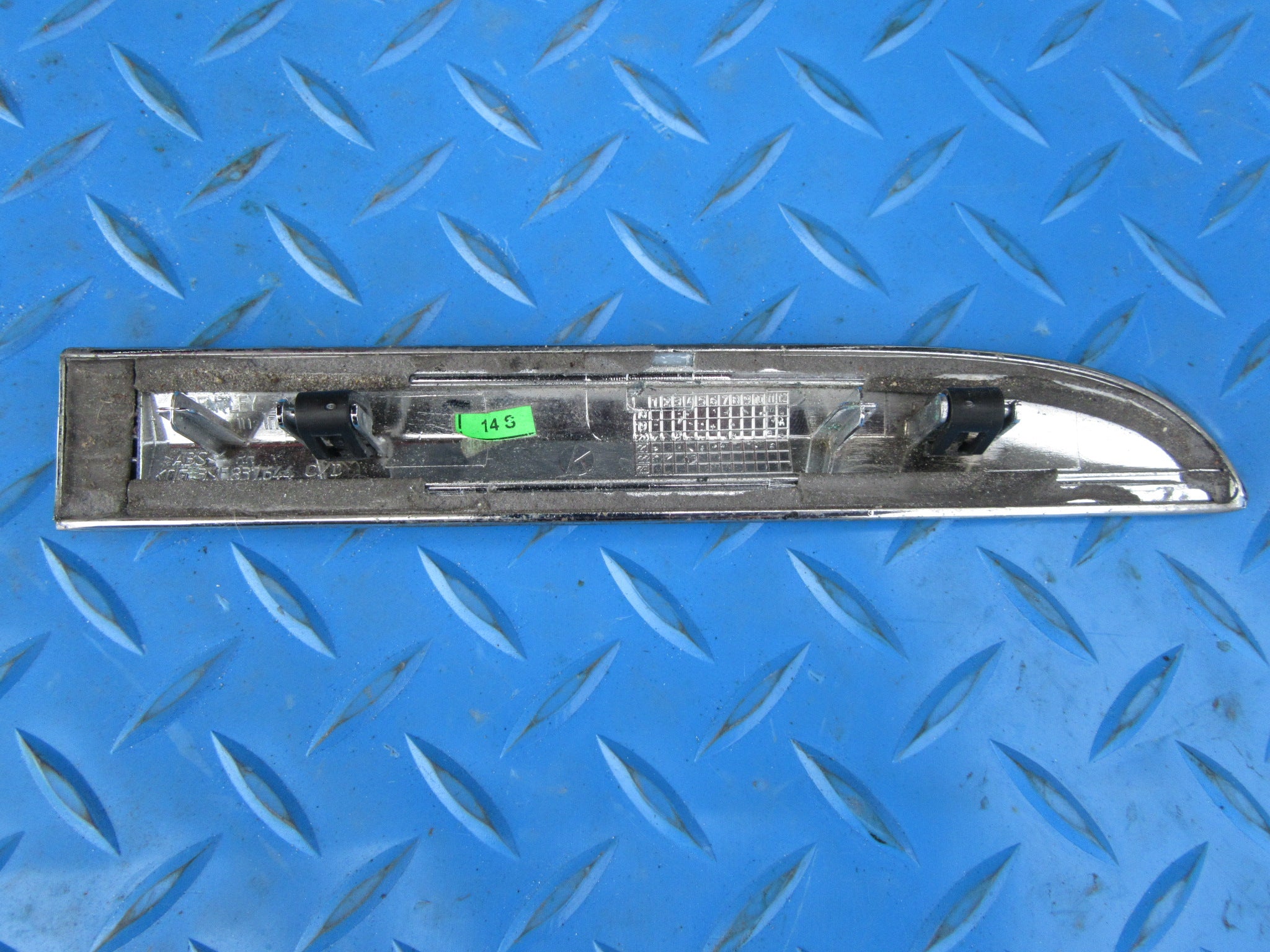 Bentley Continental Flying Spur right fender chrome trim #2306