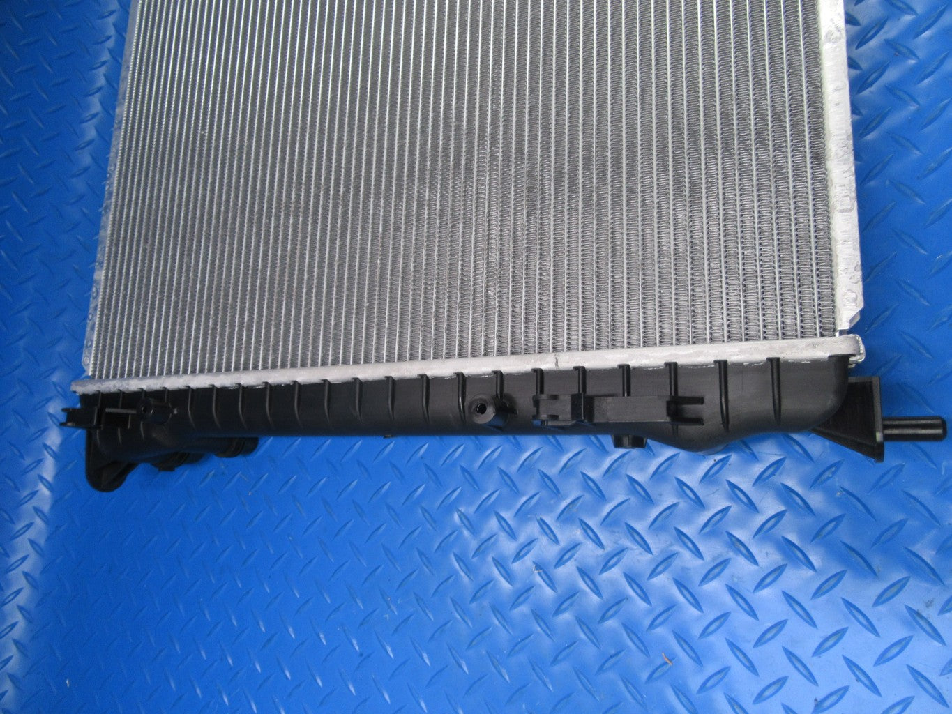 Bentley Flying Spur GT GTC Flying Spur V8 cooling radiator #9245