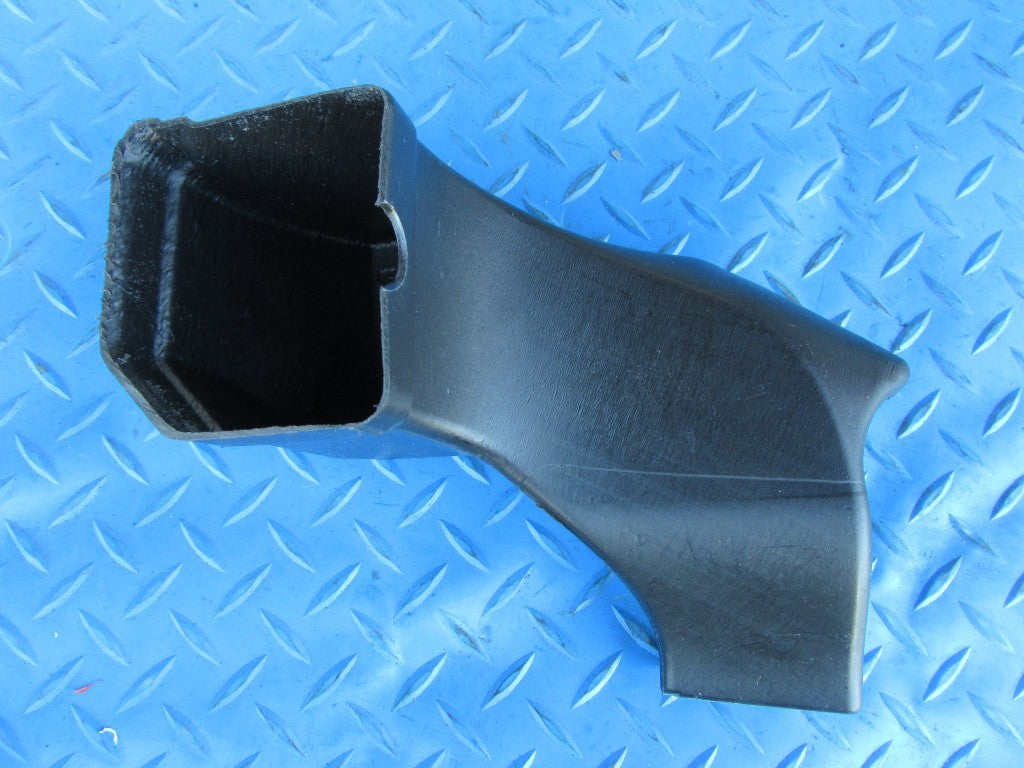 Maserati GranTurismo dashboard left air duct #5595