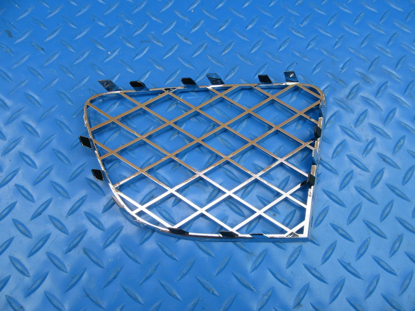 Bentley Continental Gt Gtc front bumper right grille #9182