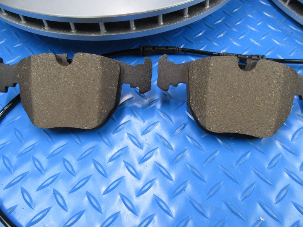 Rolls Royce Ghost rear brake pads and rotors TopEuro #8531