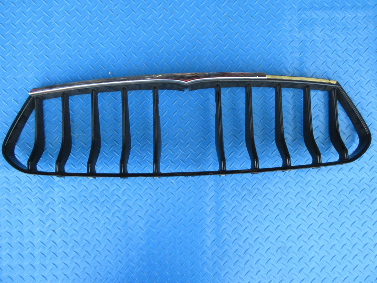 Maserati Ghibli front grille #0582