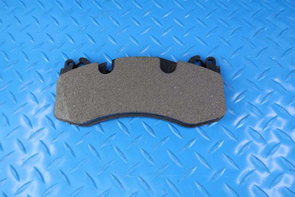 Maserati Levante front brake pads and rotors drilled TopEuro #12036