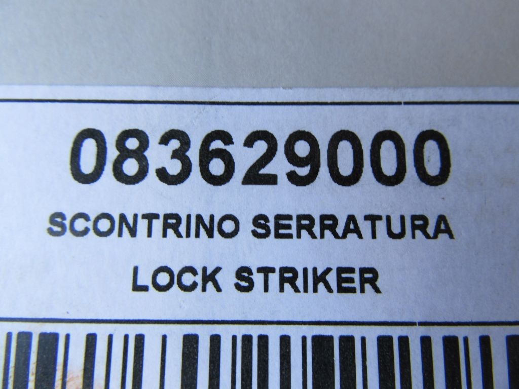 Ferrari FF GTC4 Lusso liftgate trunk lock striker #6962