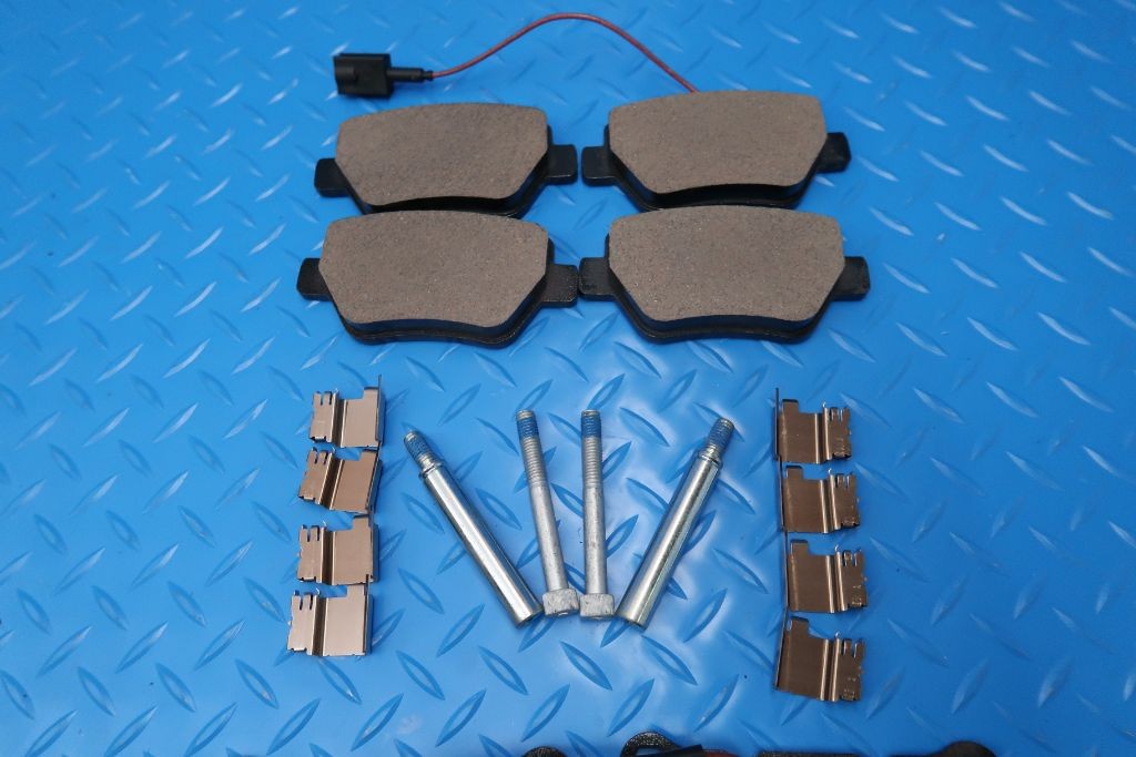 Maserati Ghibli brake pads service kit 2014-16 #9301 FREE OIL FILTER