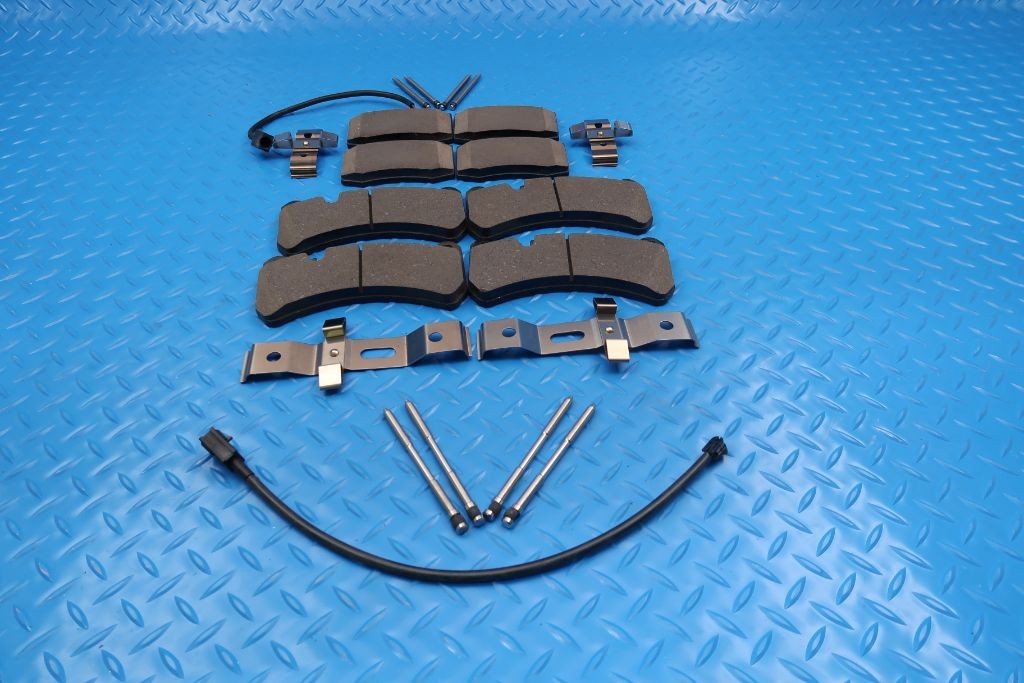 Maserati Ghibli Quattroporte brake pads rotors service kit #9830 14-16