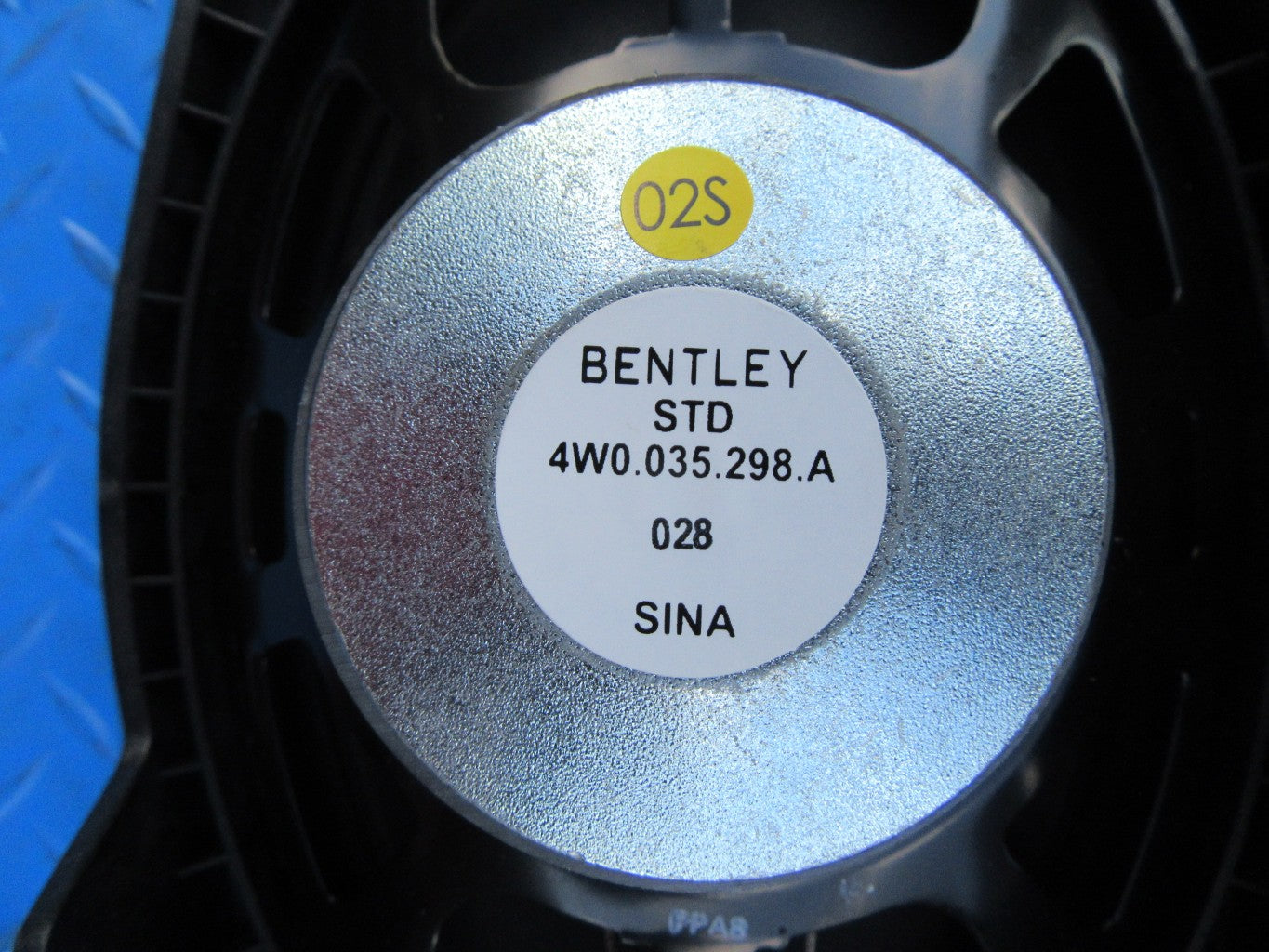 Bentley Continental Flying Spur right door front speaker NEW OEM #0309