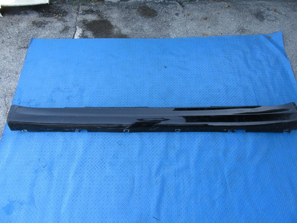 Maserati Quattroporte left driver side skirt rocker panel #8325