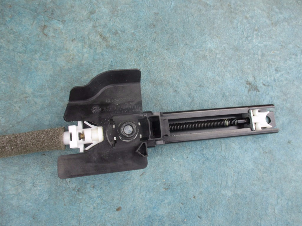 Bentley Flying Spur right rh seatbelt  seat belt actuator high adjuster used