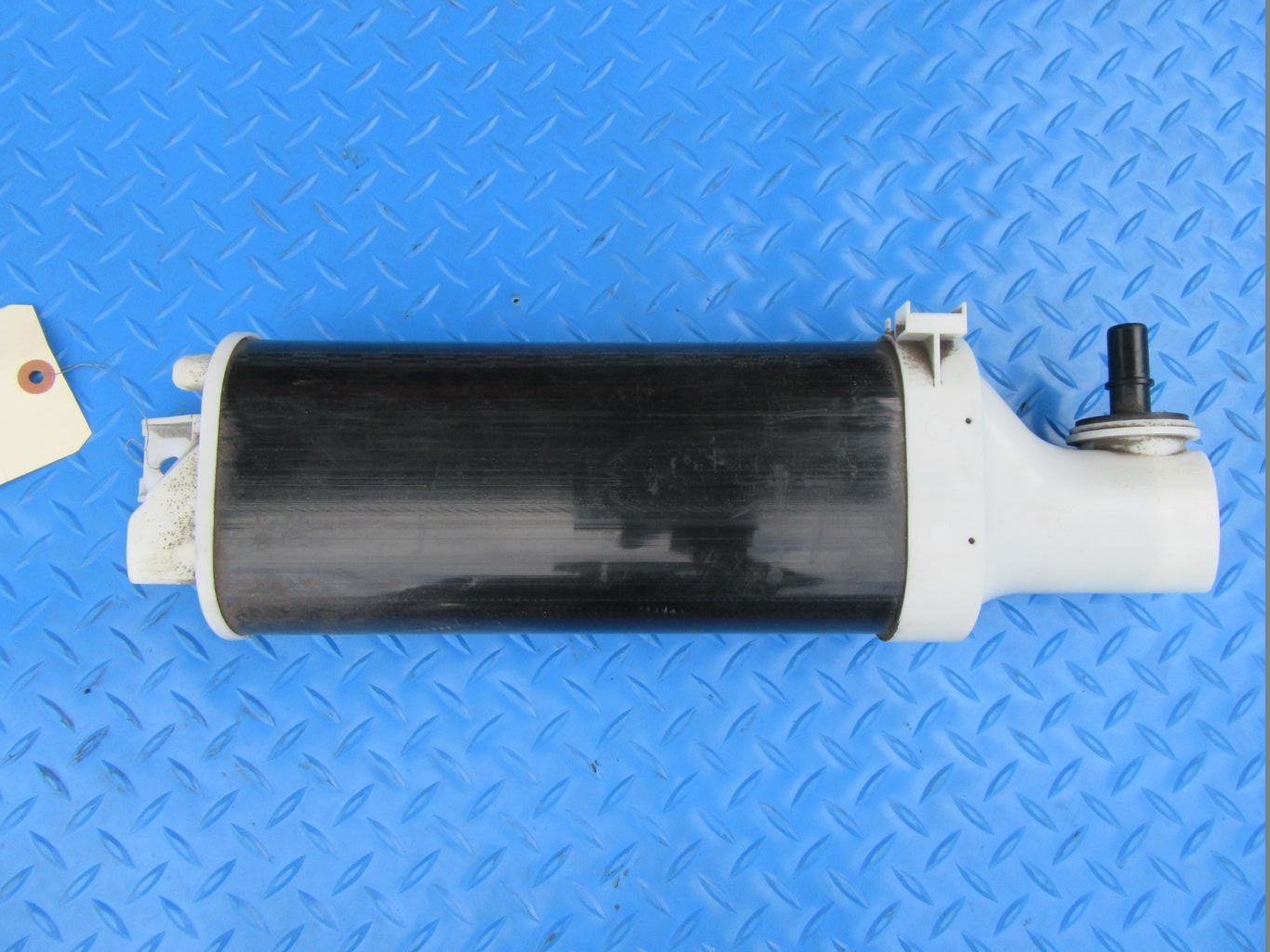 Maserati Ghibli Quattroporte fuel vapor filter #8472