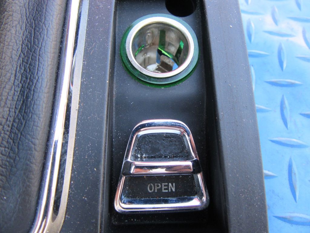Maserati GranCabrio shifter console trim with park brake and top switch #6397