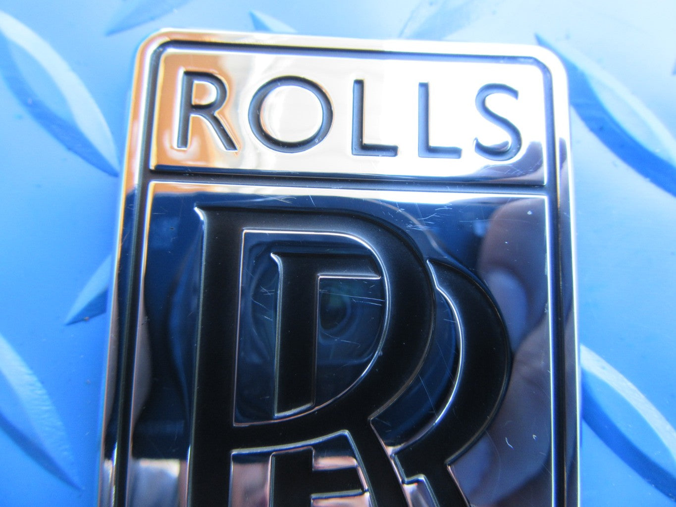 Rolls Royce Ghost Phantom Wraith Dawn Cullinan plastic emblem badge #2781