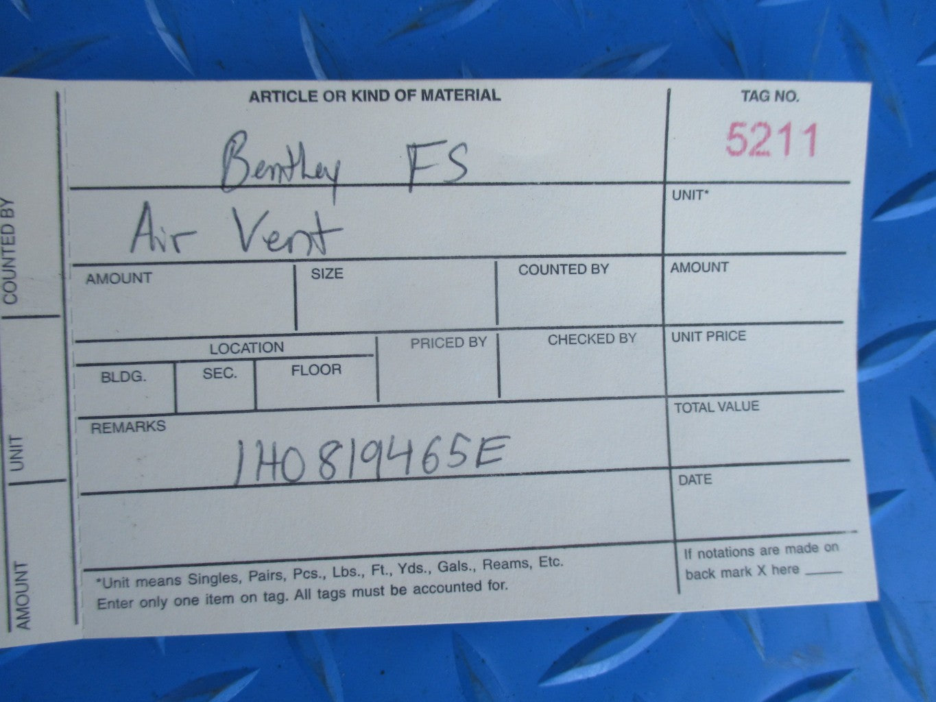 Bentley Flying Spur rear quarter panel air vent #5211