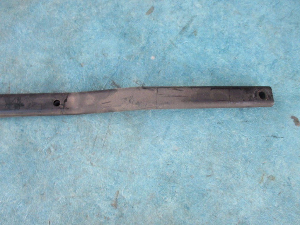 Bentley Gt Gtc front undershield under shield under body shield support bracket